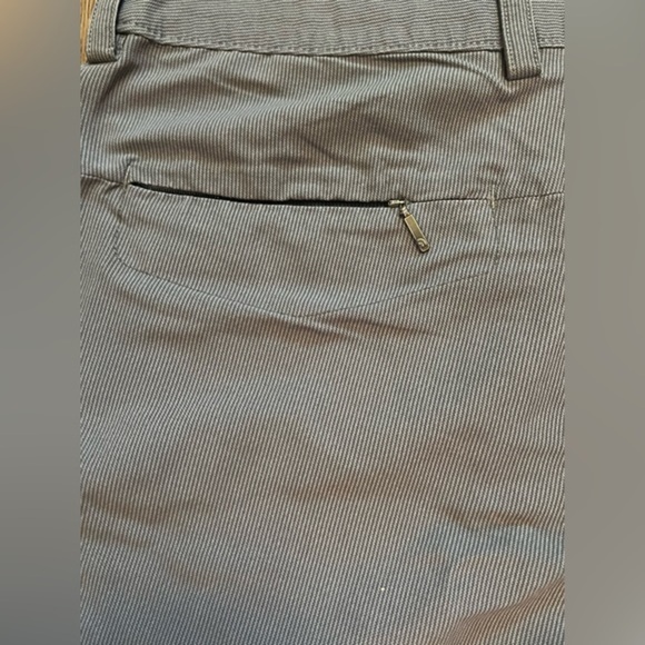 The North Face Grey Flat Front Chino Zip Close Pockets Shorts Men's‎ Size 32 H36 - Picture 4 of 9